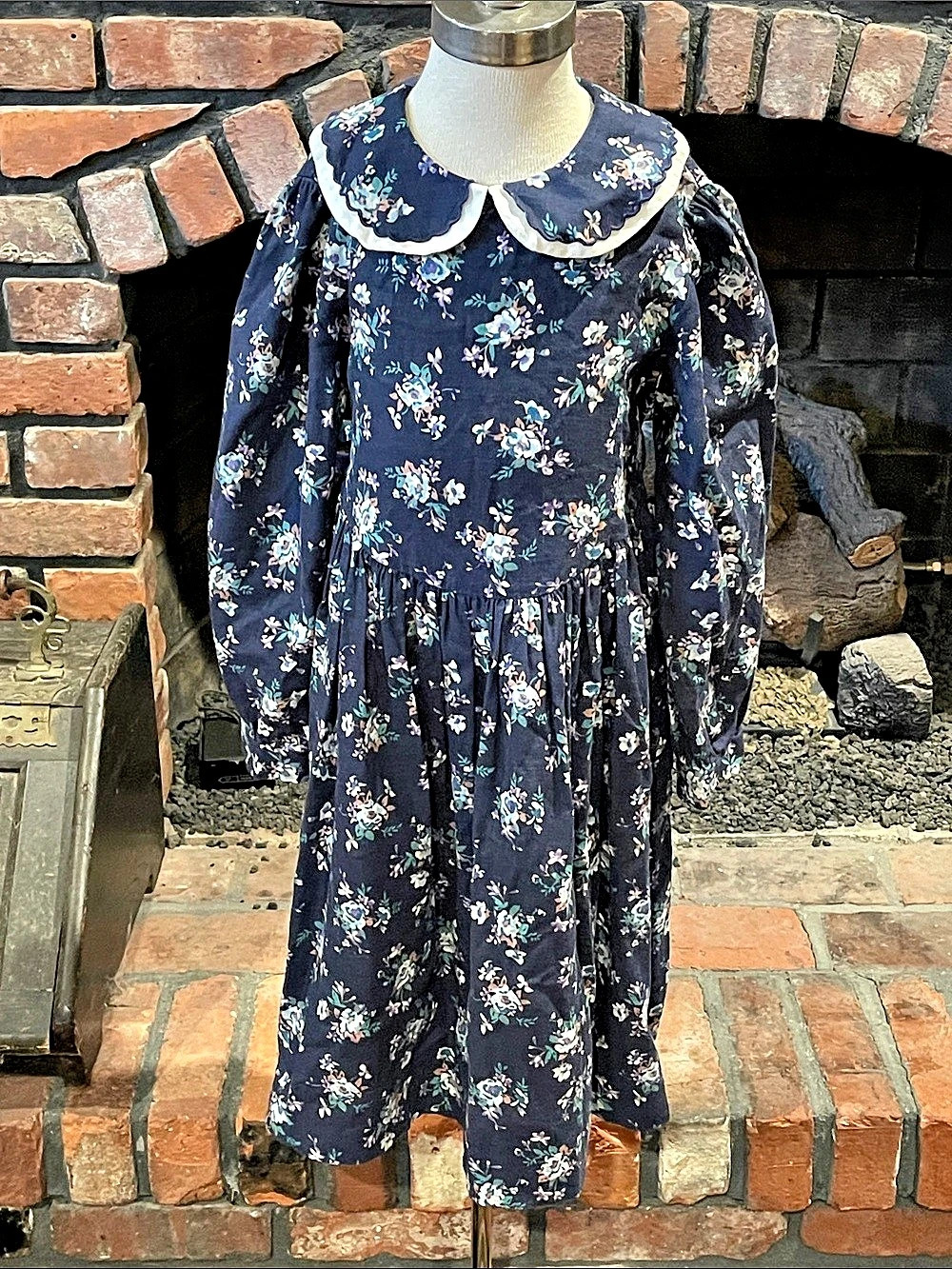 Vintage Laura Ashley Mother & Child Floral Girls Dress Blue Size 5-6 Years